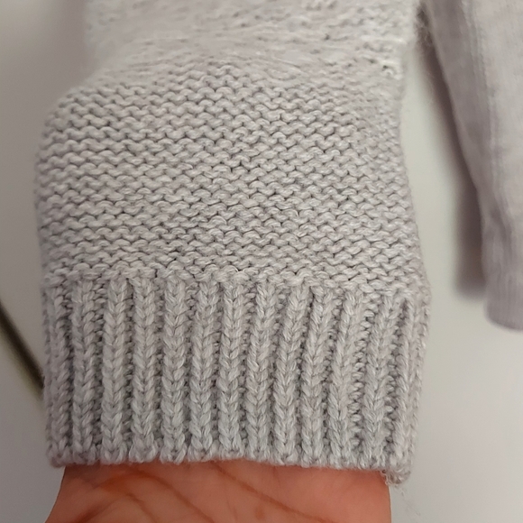 Ann Taylor LOFT Crewneck Sweater Gray w/White Mohair Blend Snowflake Size LM NWT - Picture 7 of 9